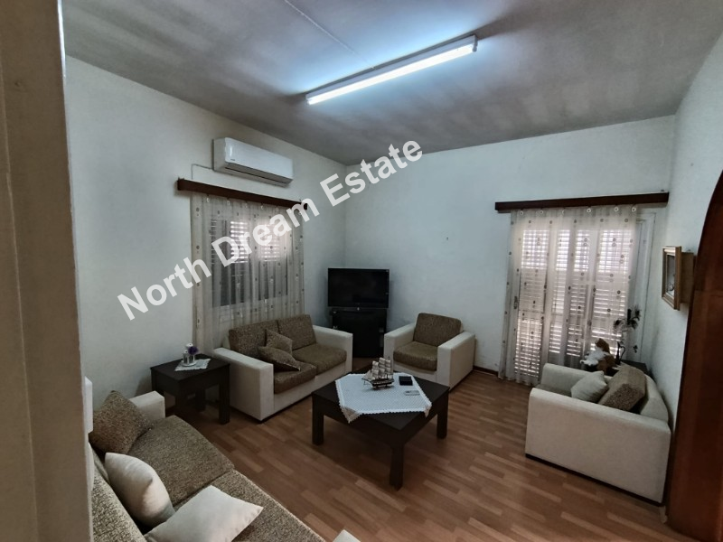 T&Uuml;RK KO&Ccedil;ANLI!!!GAZİMAĞUSA KAYMAKAMLIK ARKASI SATILIK 3+2 M&Uuml;STAKİL EV